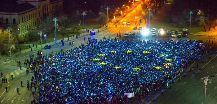 Steag UE la protestul din Piata Victoriei ziua 27 FOTO Octav Dragan/ Facebook