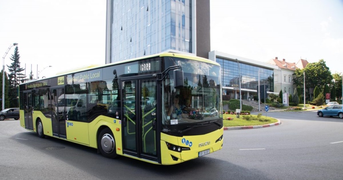 Indiferență șocantă: un bărbat a murit într-un autobuz, călătorii au refuzat să intervină.