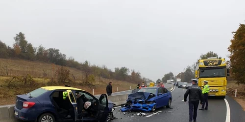 Accident pe Valea Oltului între Tălmaciu şi Boiţa pe DN7 în Sibiu cu cinci victime Foto Adevărul.jpg