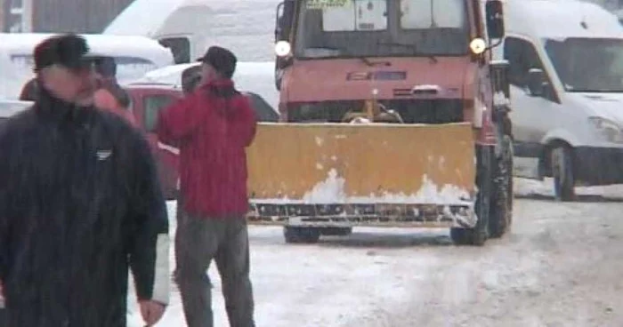 Ninsoarea abundentă a îngropat străzile din oraş la sfârşit de ianuarie 