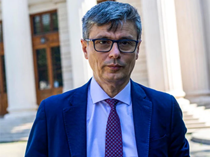 Virgil Popescu, ministrul Energiei: “Evident că nu mai trebuie să te duci la coadă, poţi să trimiţi acum şi prin e-mail. Dar nu mulţi au trecut la piaţa liberă”