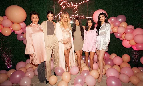 4A18F3A600000578 5488175  The most magical women Khloe Kardashian lines up with sisters K a 91 1520795995880 jpeg