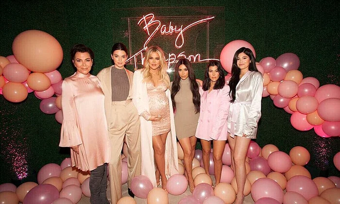 4A18F3A600000578 5488175  The most magical women Khloe Kardashian lines up with sisters K a 91 1520795995880 jpeg