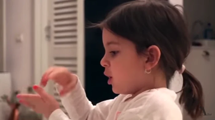 
    Alma, fiica Amaliei Enache, știe cât de periculos este noul coronavirusfoto: captură/YouTube  