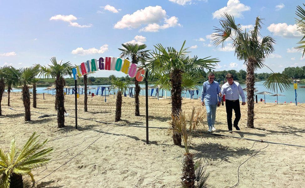 Litoralul Vestului, pregătit pentru sezonul estival. Mii de persoane sunt așteptate în weekend FOTO   