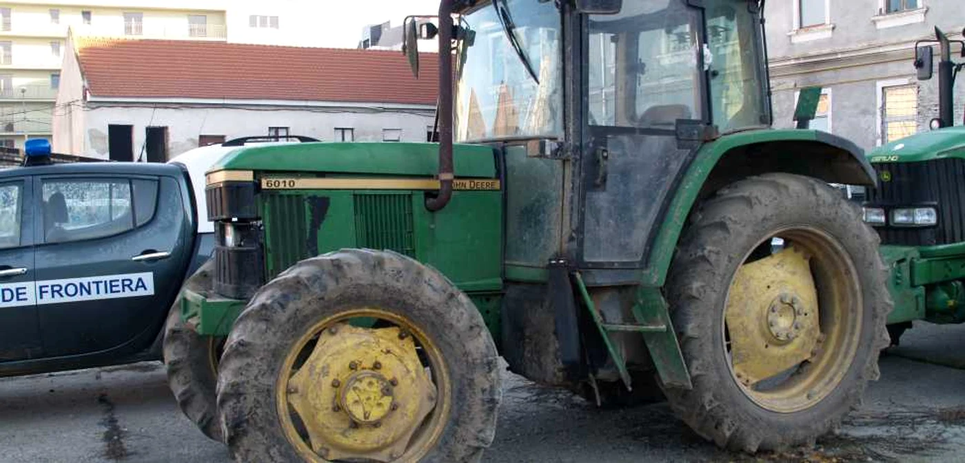 tractor furat
