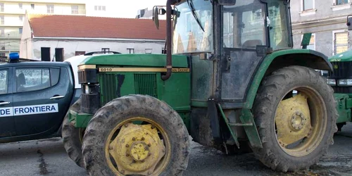 tractor furat