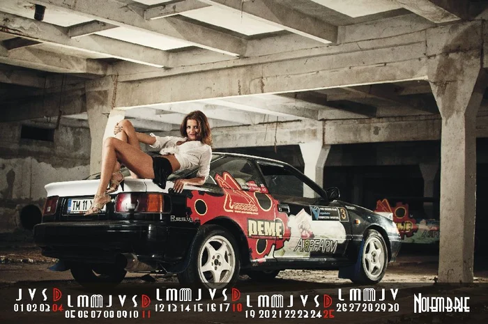 Calendarul «Racing Curves» 2012