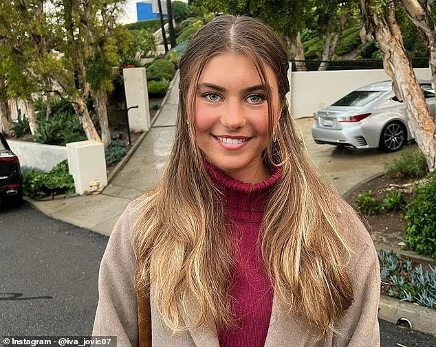 O nouă stea s-a născut la Australian Open. La 18 ani, a mai executat o favorită și bate recordurile acestui secol