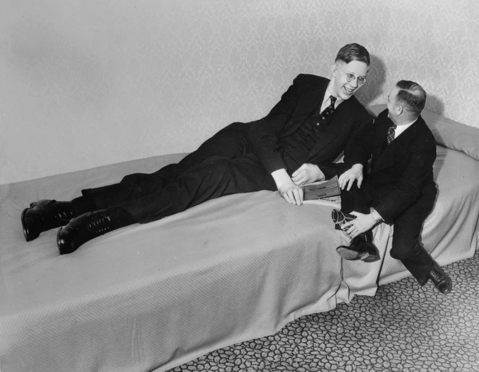 Robert Wadlow este considerat cel mai înalt om din istorie. FOTO www.reddit.com