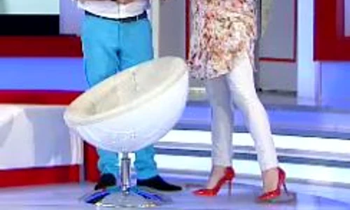 Madi Drăguşanu arată foarte bine pentru vârsta ei (captură: Pro TV) jpeg