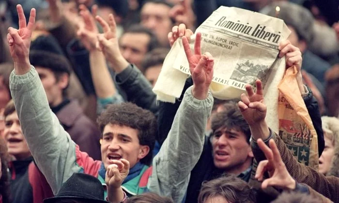 REVOLUȚIONARII „Ţin minte că strigai «Hai Rapidul!», «Hai Rapidul!», credeai că e meci” jpeg