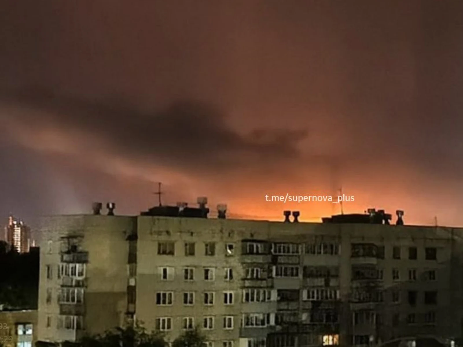Ucraina ripostează după atacul masiv al Rusiei, cu lovituri în infrastructura militară și energetică din Rusia: explozii la rafinăria din Riazan
