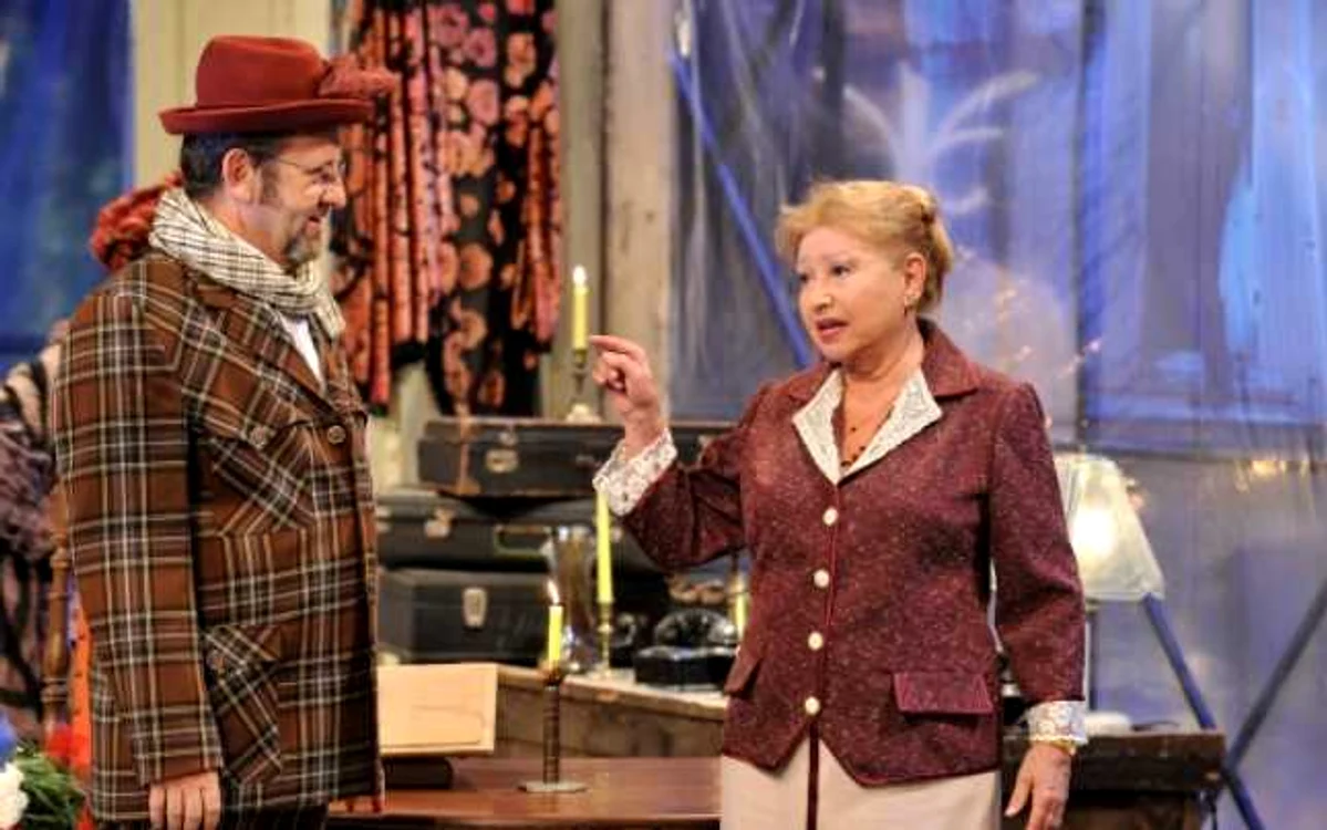 Adrian Titieni şi Rodica Popescu Bitănescu, în spectacolul „Hedda Gabler“ FOTO TVR