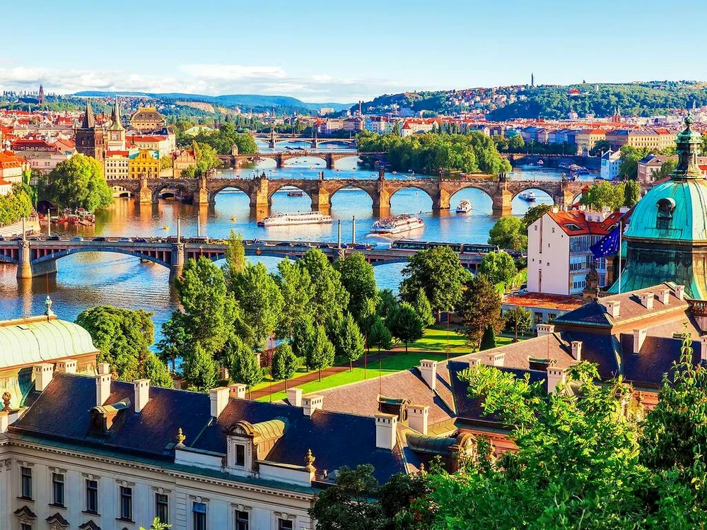 Panoramă aeriană cu fermecătoarea Praga Foto Arhiva Adevărul