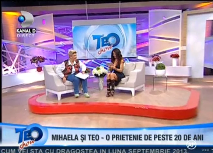 Mihaela a purtat o ţinută foarte sexy pentru prima emisiune a lui Teo (captură: Kanal D)