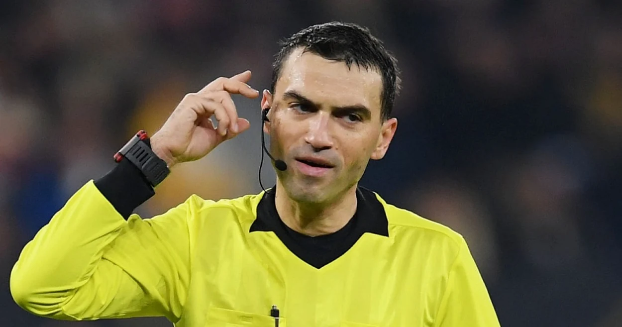 Ovidiu Hațegan a rămas fără VAR la meciul Sepsi - Rapid. Foto Sportpictures