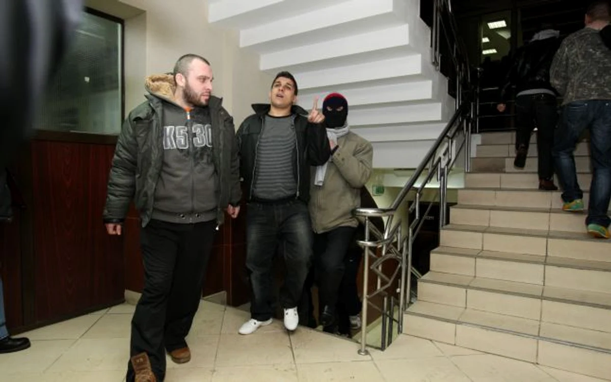 Adrian Coduneanu (dreapta) a fost condamnat la doi ani şi opt luni