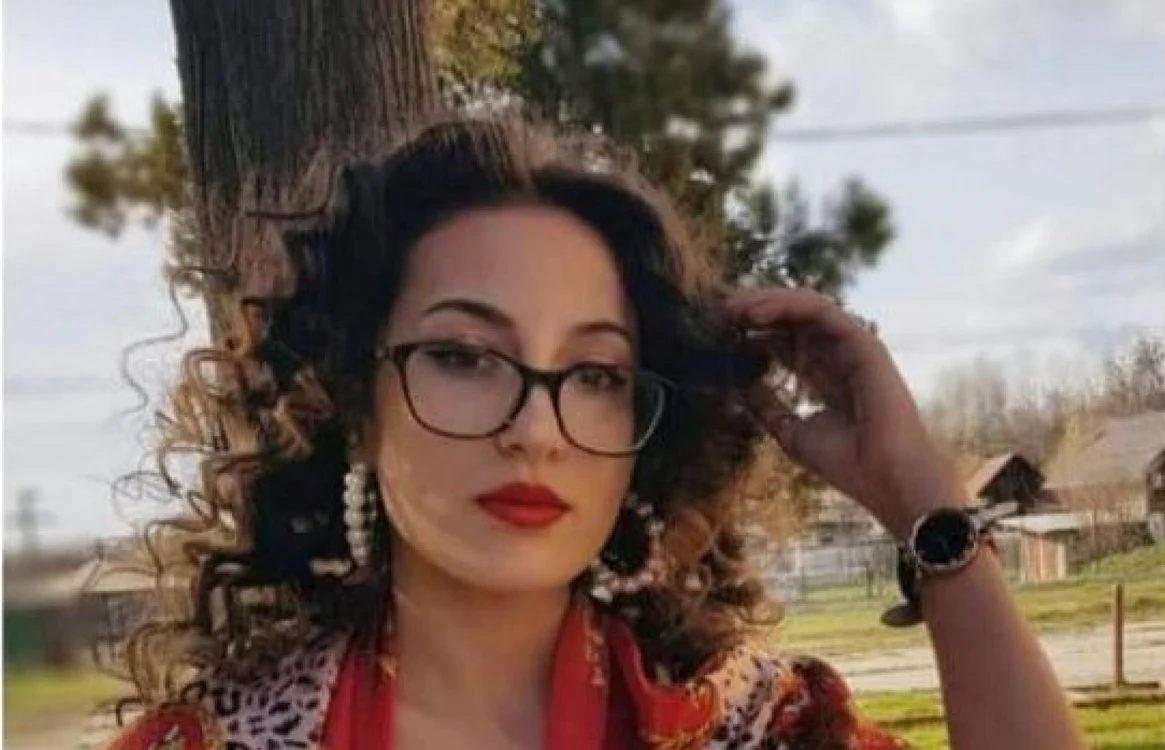 Cristina Lupu a obţinut 10 la Bacalaureat după propria metodă de învăţare                       Foto: Facebook