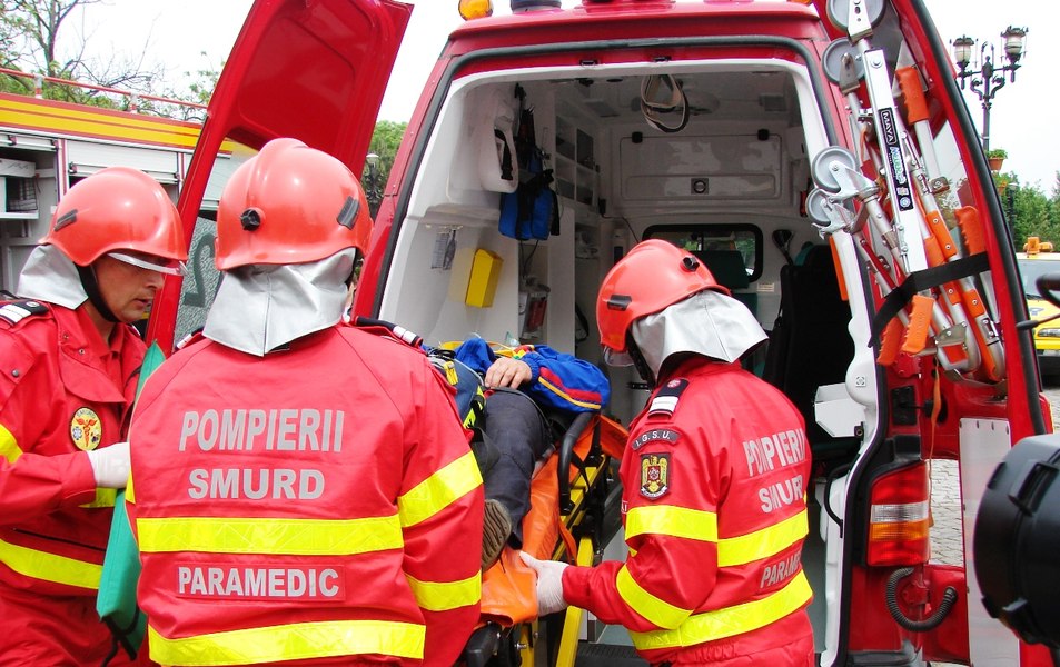 Tragedie la Complexul Sportiv Național Orșova. Un băiat de 15 ani s-a electrocutat, în timp ce se juca