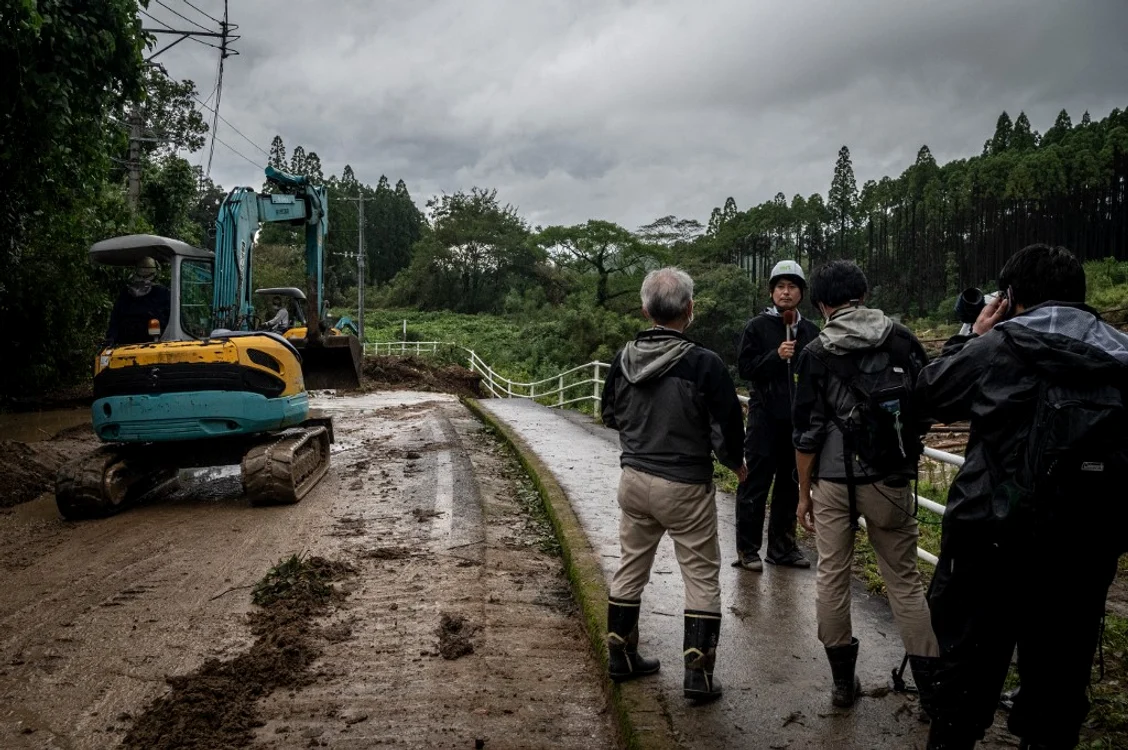 Două persoane au decedat în urma taifunului Nanmadol Foto AFP 