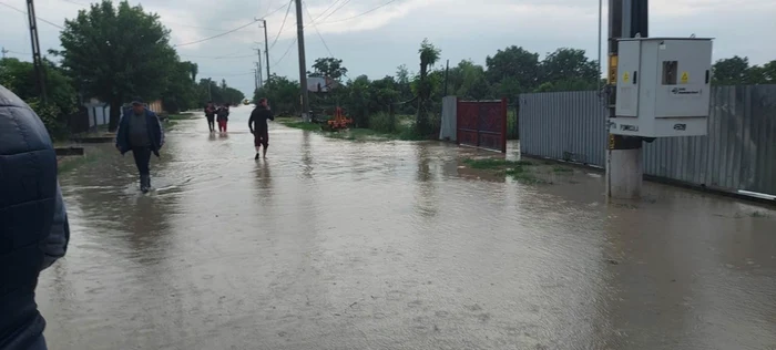 Bileşti, duminică dimuneaţă la ora 6.30 FOTO: Facebook Dan Eugen