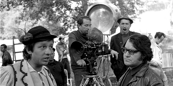 Pe platourile de filmare Sebastian Papaiani și Geo Saizescu Colecție Cineclic jpg