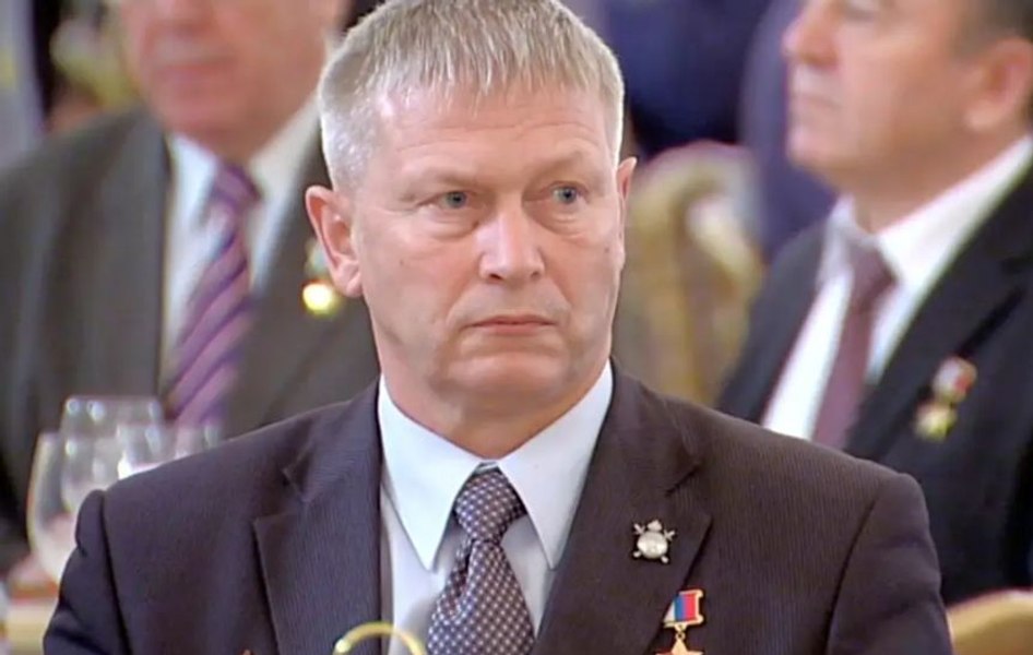 Rusul care ar putea prelua Wagner a fost internat beat în spital, cu 60.000 de dolari, hărți militare ale Siriei și chitanțe pentru arme 