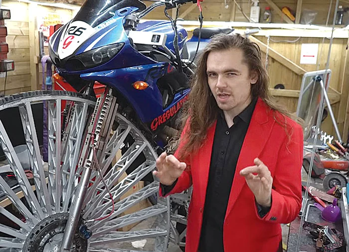 Inginerul  Greg Mitchell  a construit-o. SURSA FOTO: Capturi video