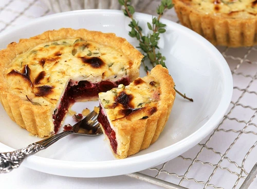 tarta cu prune si branza de vaci jpeg