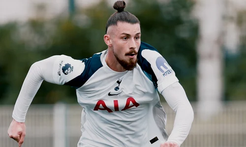 Radu Dragusin (Facebook, Tottenham Hotspur) jpg