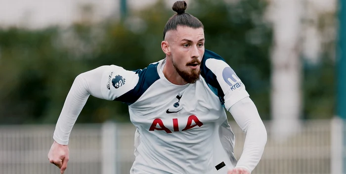 Radu Drăgușin își ia zborul de la Londra  FOTO Facebook Tottenham