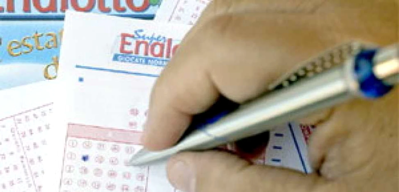 Roma: ar fi câștigat 800.000 de euro la loto dacă vânzătorul ar fi trimis biletul