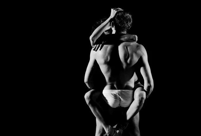 Cercetătorii susţin că sărutul îmbunătăţeşte întregul act sexual, datorită creşterii nivelului de hormoni ai plăcerii şi că ne face mai receptivifoto: 123RF