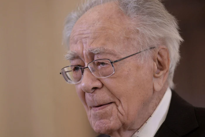 Mihai Șora s-a ocupat de noua serie din colecția „Biblioteca pentru toți”