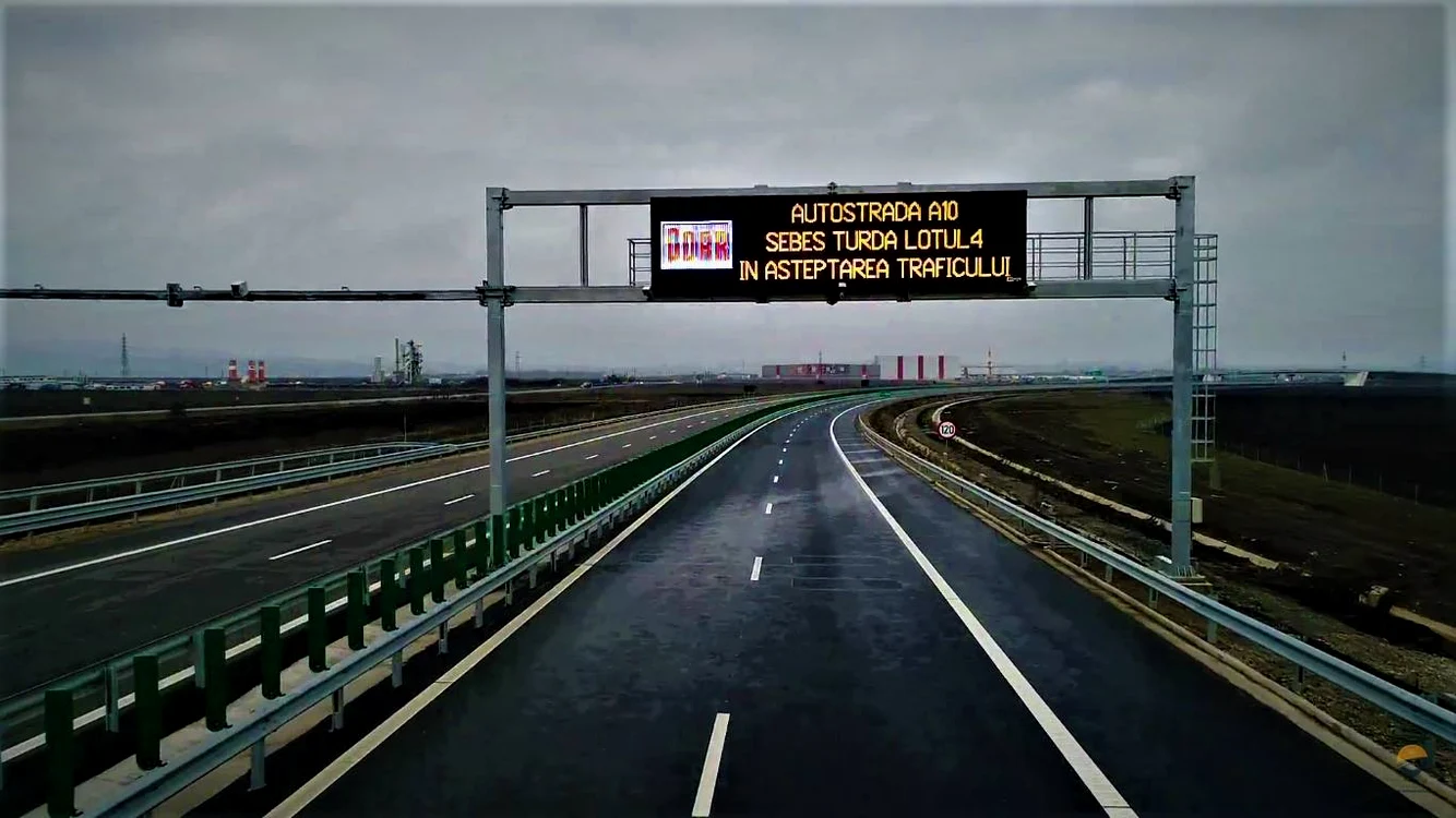 
    Una dintre autostrăzile care stau închise de aproape un an este A10 Sebeș-TurdaFoto: ziardecluj.ro  