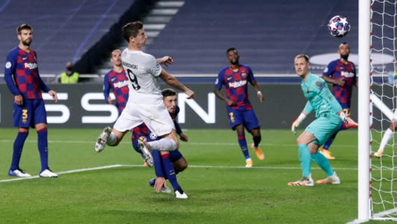 
    Lewandowski și-a trecut și el numele pe lista marcatorilor în Bayern - Barcelona 8-2Foto: Guliver/ GettyImages  