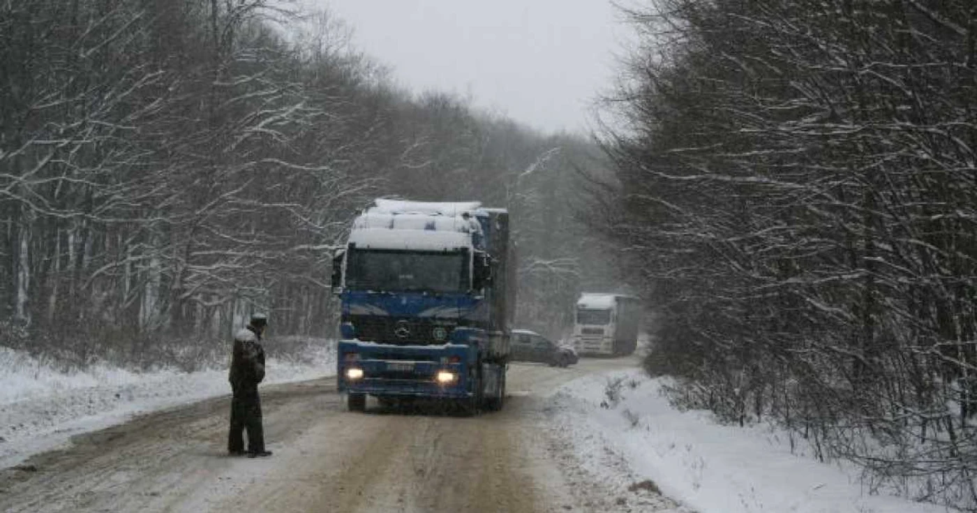 Se circula in conditii de iarna pe toate drumurile din judet FOTO ADEVARUL