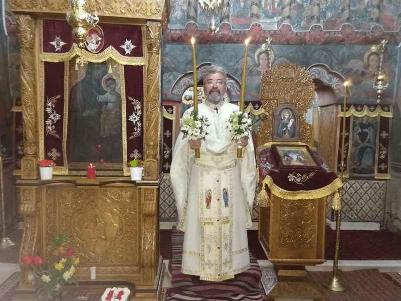 Preot, despre cum era Moș Nicolae în copilăria sa. „Nu aveam ghetuțe, ci opinci de capră, roase“