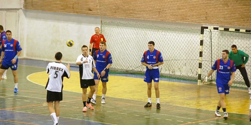 Handbaliştii vasluieni s-au impus lejer în faţa celor de la LPS Piatra Neamţ