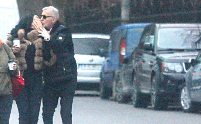 
     Joi, de Sf. Ion, soția  lui Nasty s-a dus la  munte cu o prietenă  