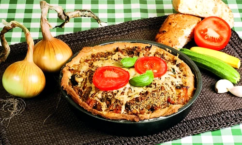 tarta dovlecei carne vita jpeg