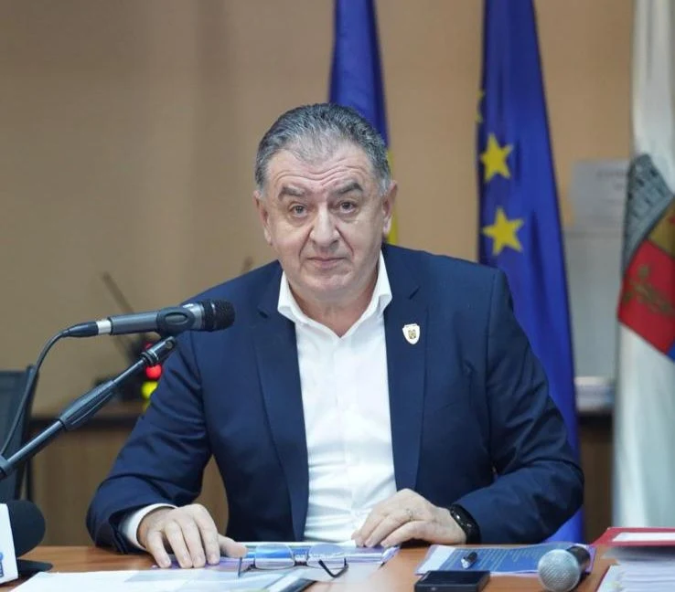 Scandal în PSD la Argeș. Primarul Piteștiului îi acuză pe parlamentarii partidului că nu ajută orașul și uneltesc să-l schimbe: „Mi-e silă”