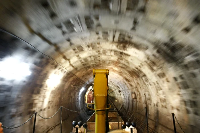 Aşa arată tunelurile de metrou dintr-o drezină FOTO David Muntean