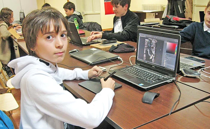 
    Alexandru Ciocan, un copil-minune în lumea computerelor  