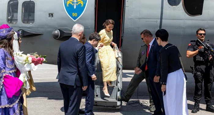Ținuta aleasă de partenera lui Nicușor Dan / foto: arhiva Click!