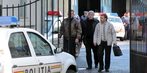 Botoşani:  Şase persoane au fost reţinute în urma descinderilor de ieri 