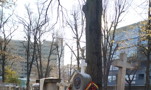 mormant mihai eminescu 00003 jpeg