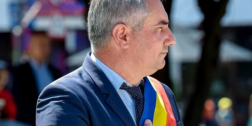 Primarul Gheorghe Sucaciu a cerut depolitizarea şcolilor din Făgăraş FOTO arhiva personală