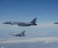 Două bombardiere strategice americane antrenamente comune deasupra României cu avioane ale Forţelor Aeriene Române FOTO MApN